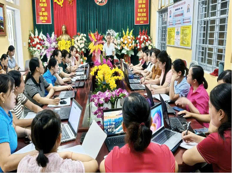 Tăng cường ứng dụng công nghệ thông tin trong công tác trẻ tại nhóm lớp 