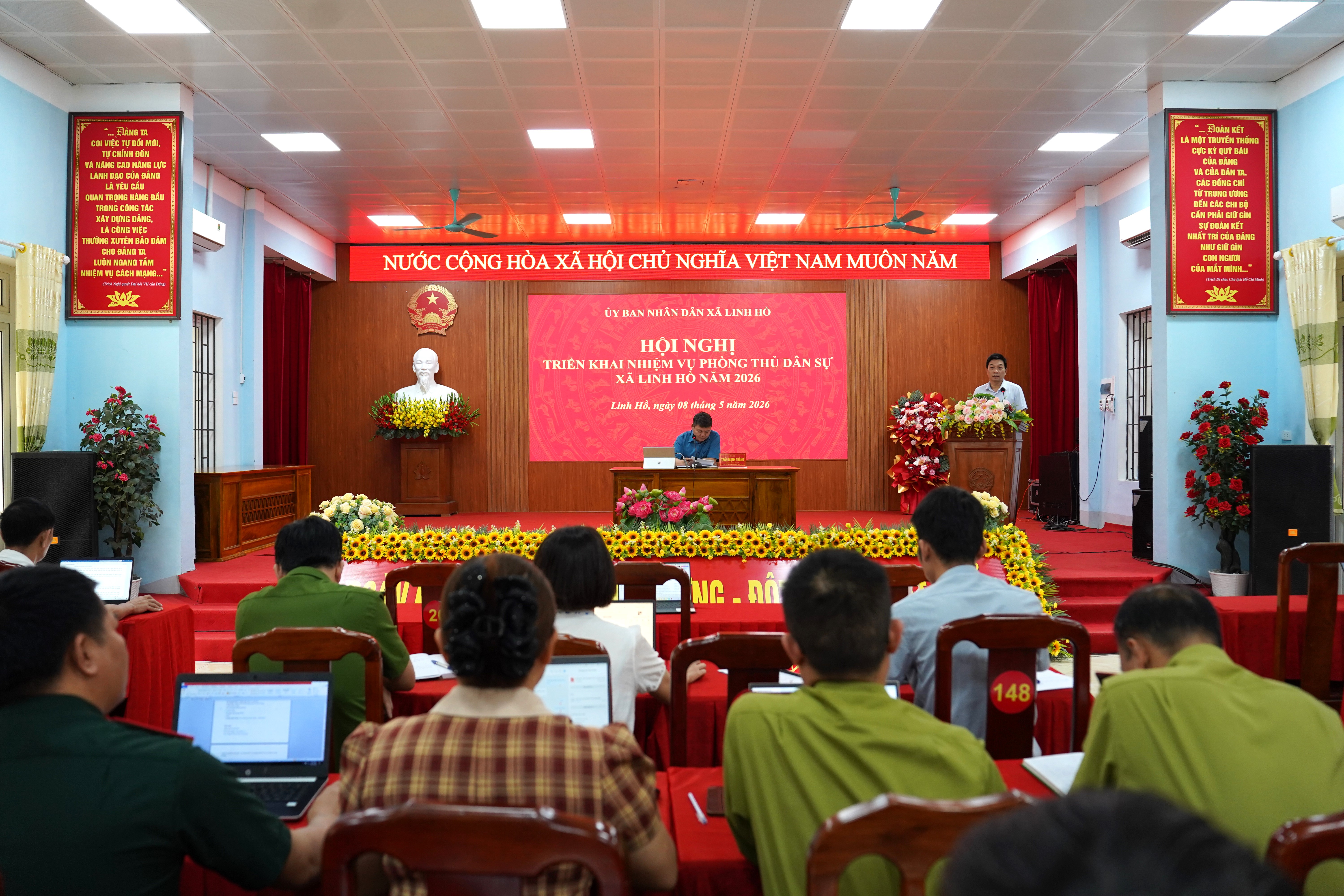 Ph&ograve;ng thủ 8.JPG