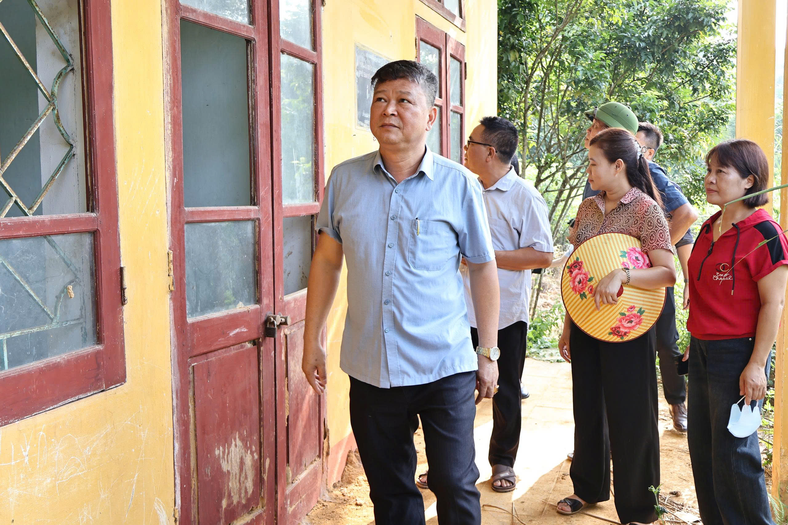 khảo sát trường điểm mầm non tiền phong làm chụ sở thôn BT đ.jpg