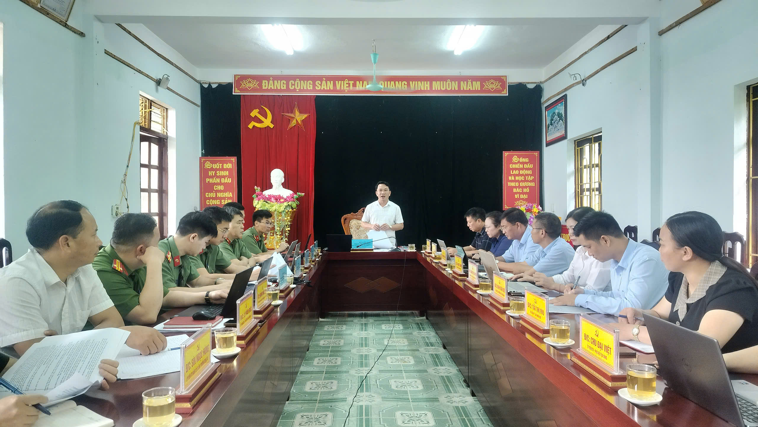 TỔ KIỂM TRA SỐ 1 – ĐOÀN KIỂM TRA 283 CỦA BAN THƯỜNG VỤ TỈNH UỶ  LÀM VIỆC TẠI XÃ BẢN MÁY
