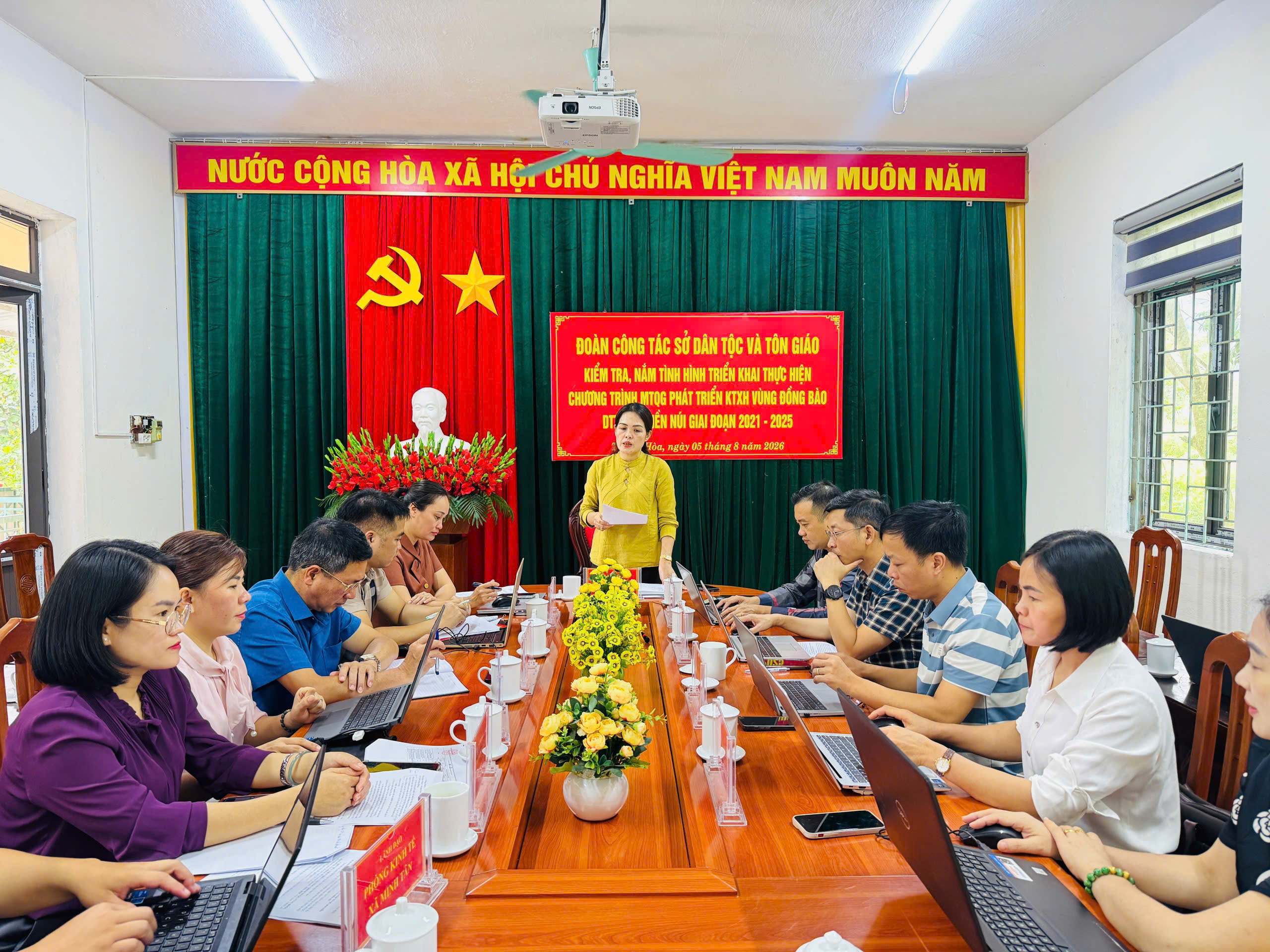 Đoàn giám sát của Sở Dân tộc và Tôn giáo tỉnh làm việc với hai xã Thuận Hòa và Minh Tân