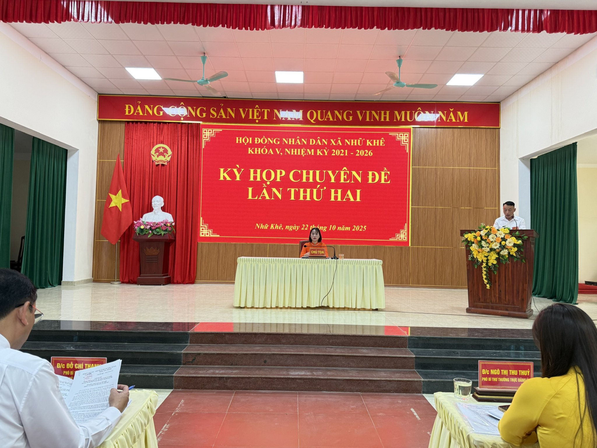 HỘI ĐỒNG NHÂN DÂN XÃ NHỮ KHÊ TỔ CHỨC KỲ HỌP CHUYÊN ĐỀ LẦN THỨ HAI