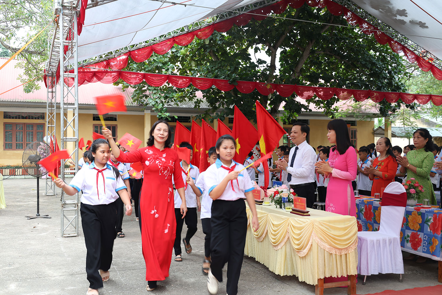 khai-giang4.jpg