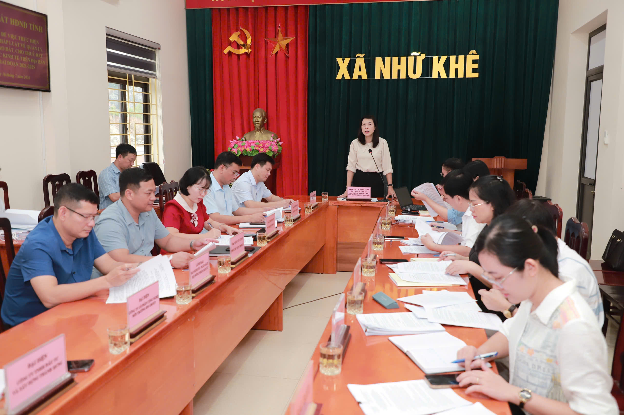 Đoàn Giám sát của HĐND tỉnh làm việc tại xã Nhữ Khê về công tác quản lý, sử dụng đất và giao đất, cho thuê đất