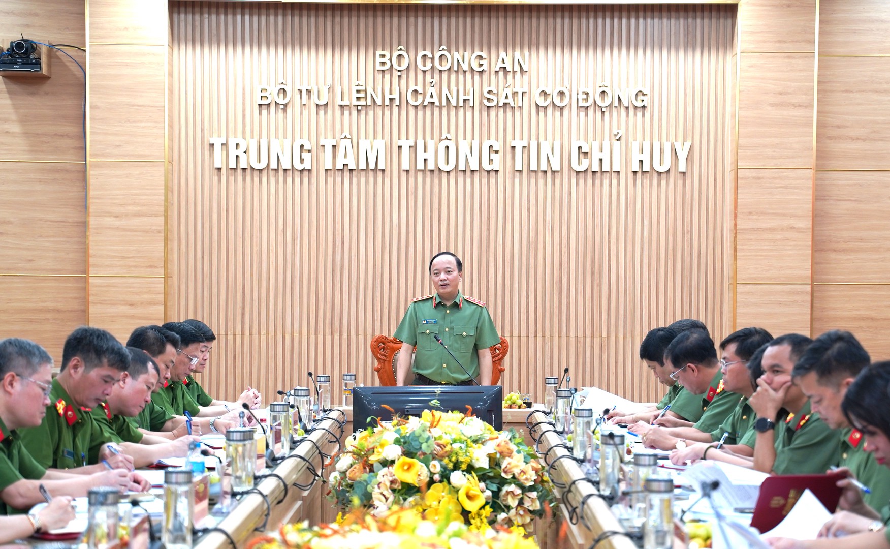 TẬP TRUNG XÂY DỰNG LỰC LƯỢNG CẢNH SÁT CƠ ĐỘNG TIẾN THẲNG LÊN HIỆN ĐẠI