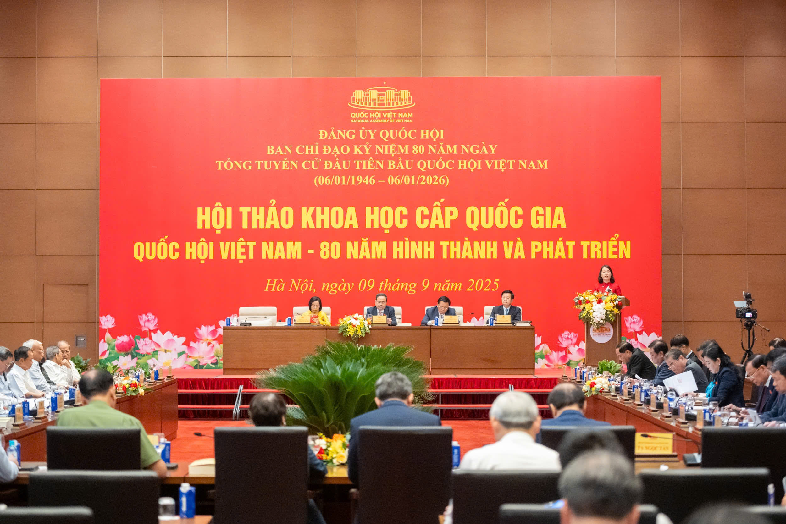 Đoàn Đại biểu Quốc hội tỉnh Tuyên Quang tham dự Hội thảo khoa học cấp Quốc gia “Quốc hội Việt Nam - 80 năm hình thành và phát triển”