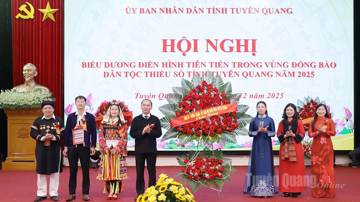 Biểu dương điển hình tiên tiến trong đồng bào các dân tộc thiểu số tỉnh Tuyên Quang năm 2025