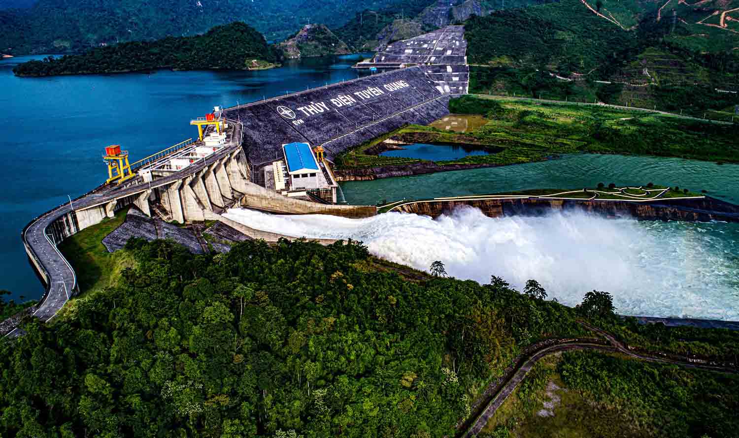 Hồ thủy điện Tuyên Quang đóng cửa xả đáy thứ 2