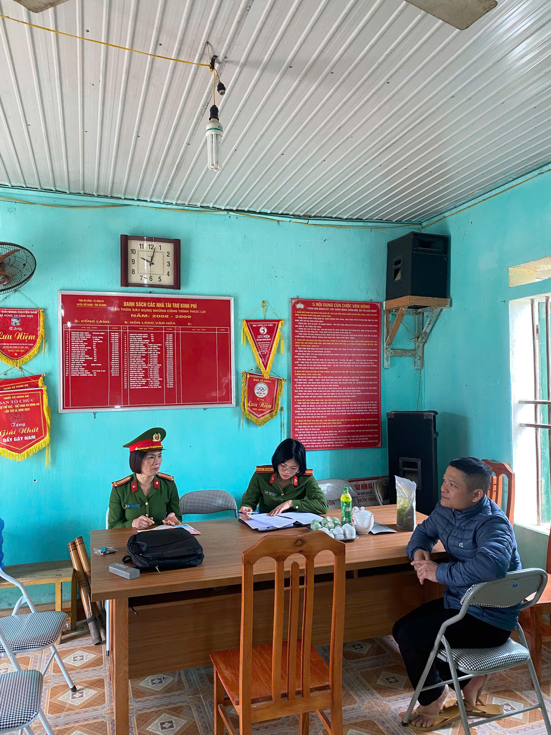 CÔNG AN XÃ HÙNG AN KIỂM TRA CÔNG TÁC PCCC TẠI CÁC ĐIỂM BẦU CỬ