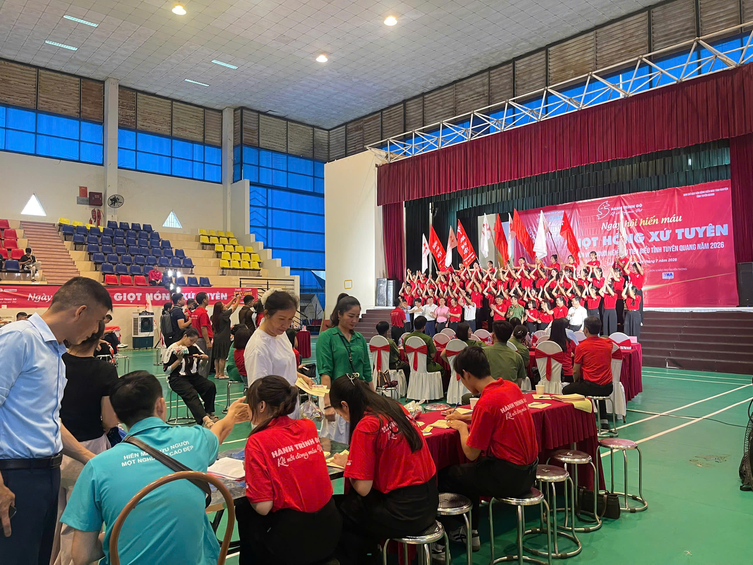 Sở ngoại vụ Tuyên Quang hưởng ứng Chương trình “Hành trình Đỏ - Kết nối dòng máu Việt” lần thứ XIV năm 2026