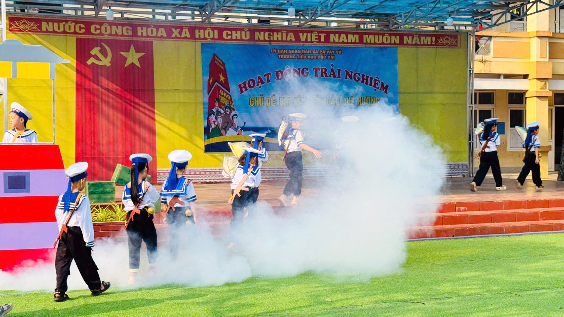 trải nghiệm em y&ecirc;u biển đảo (12).jpg