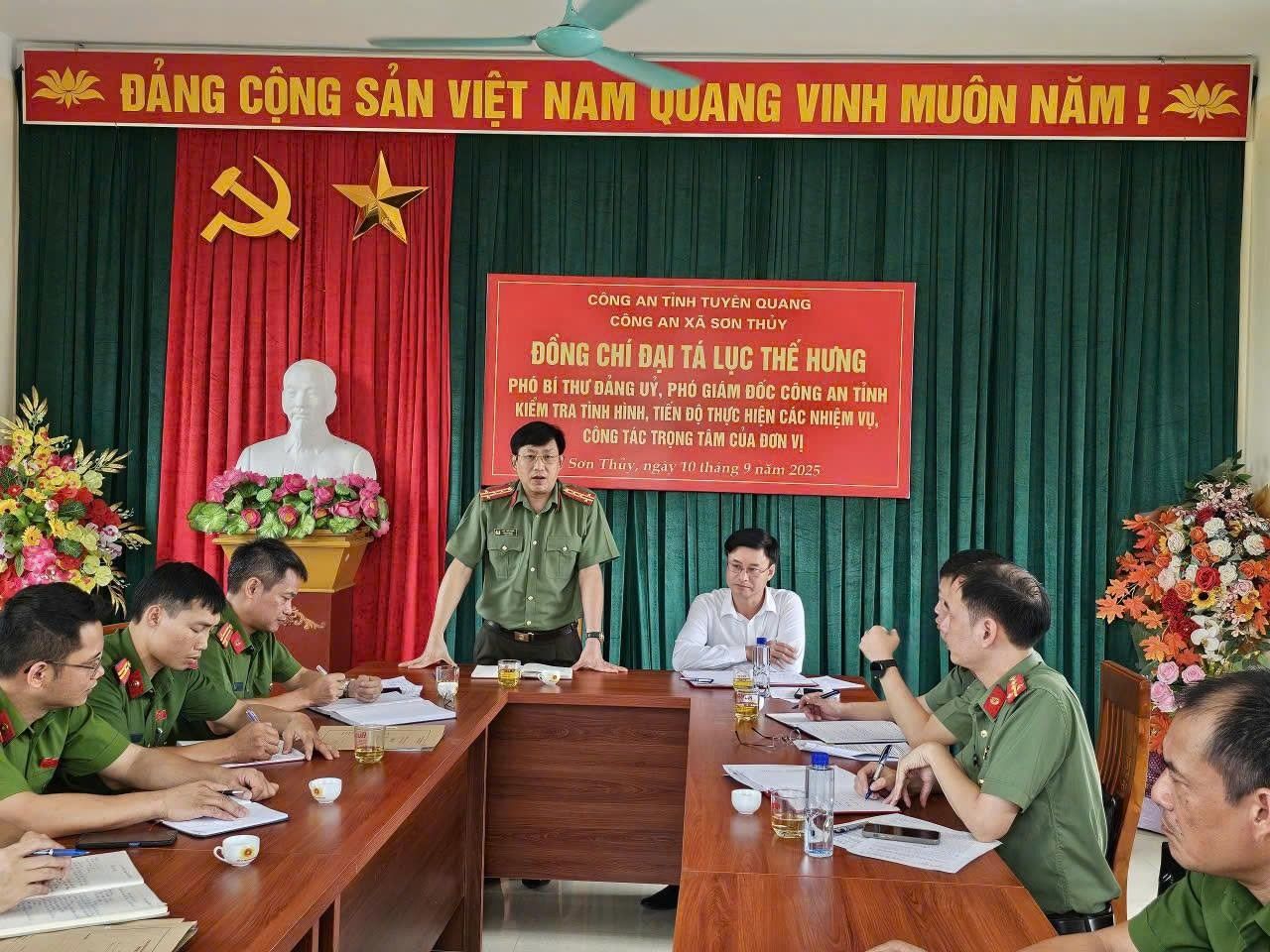LÃNH ĐẠO CÔNG AN TỈNH KIỂM TRA TÌNH HÌNH, TIẾN ĐỘ THỰC HIỆN CÁC NHIỆM VỤ, CÔNG TÁC TRỌNG TÂM CỦA CÔNG AN XÃ SƠN THỦY  