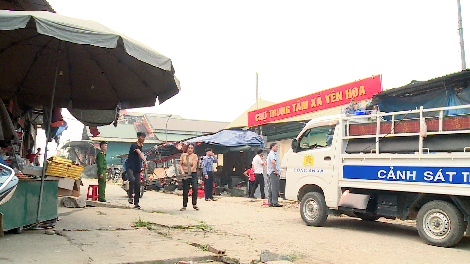 Yên Hoa đưa chợ Trung tâm xã vào hoạt động nền nếp trở lại