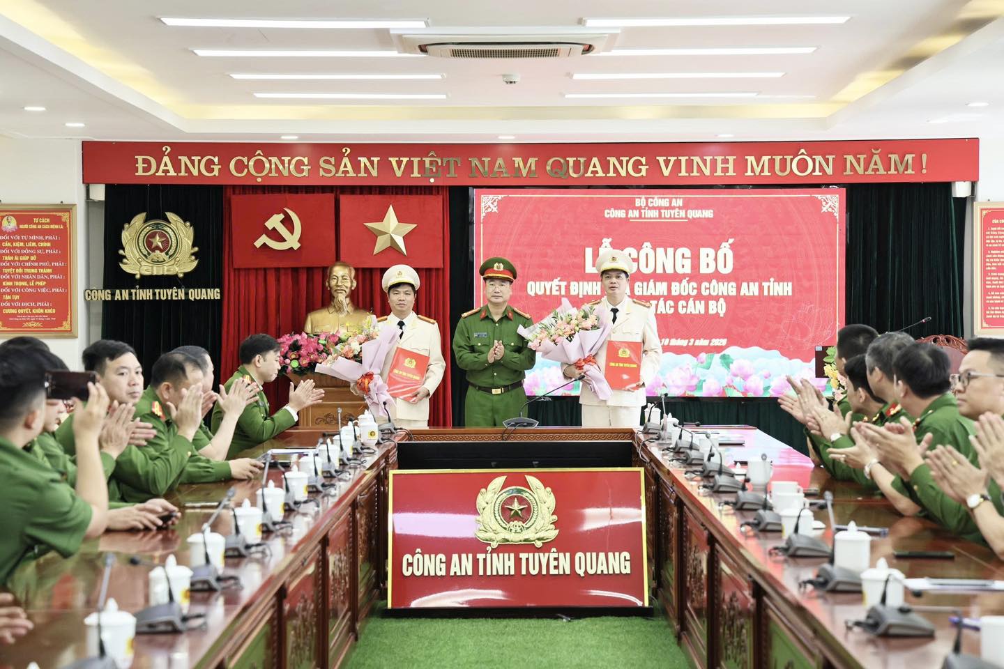 CÔNG BỐ CÁC QUYẾT ĐỊNH CỦA GIÁM ĐỐC CÔNG AN TỈNH VỀ CÔNG TÁC CÁN BỘ