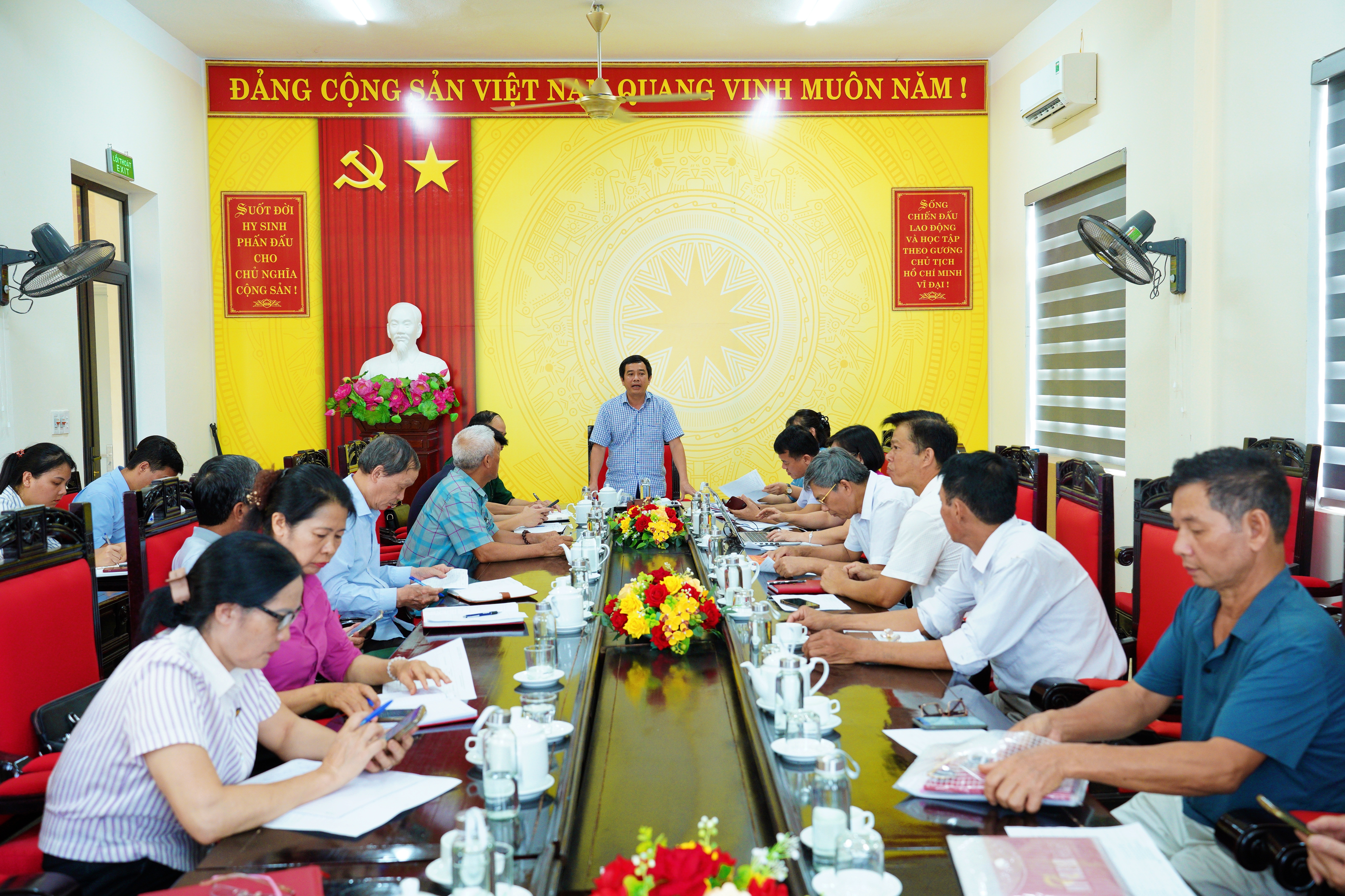 Phường Nông Tiến: Họp bàn phương án sắp xếp, sáp nhập tổ chức lại tổ dân phố