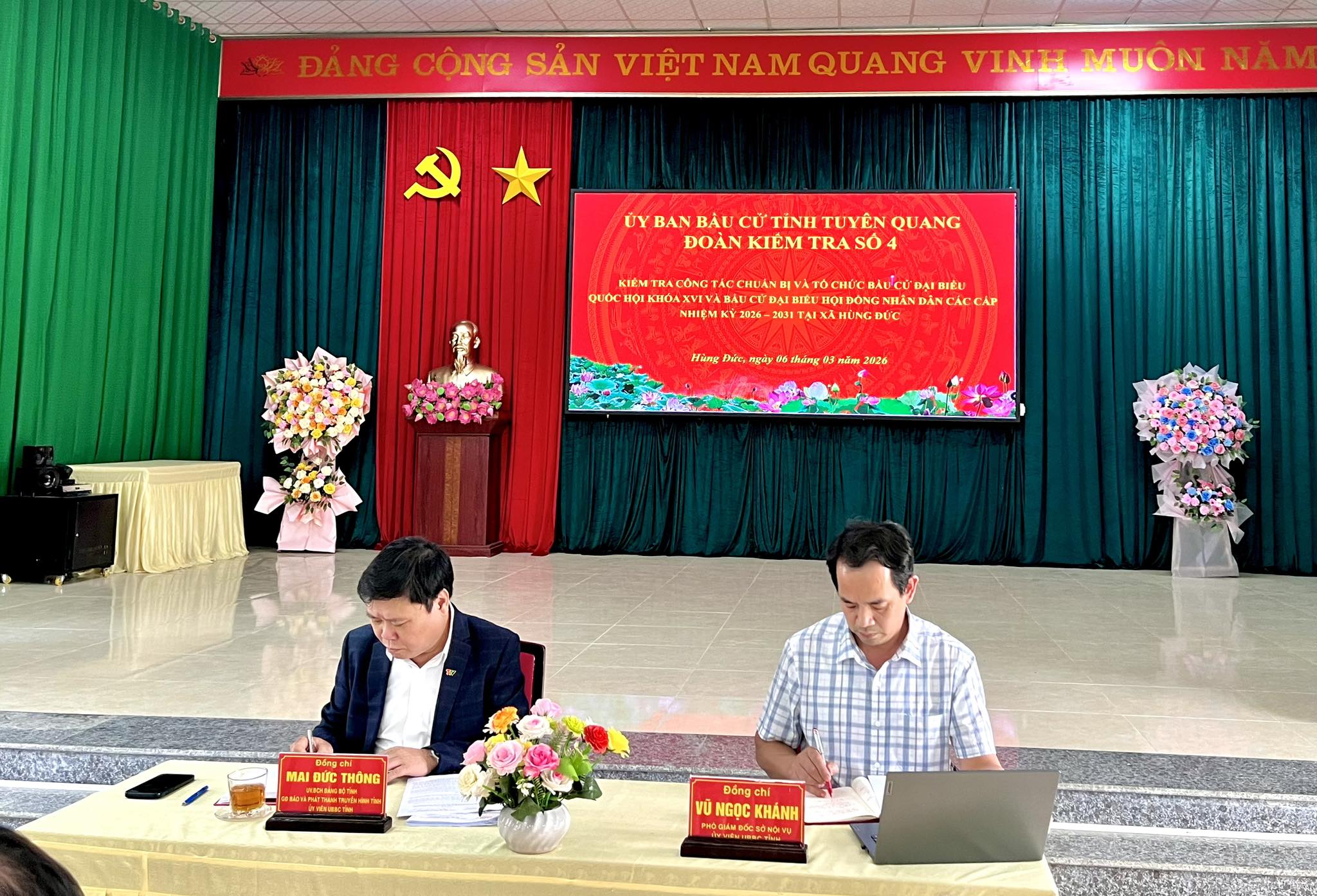 Đoàn Kiểm Tra Số 4 Của Ủy Ban Bầu Cử Tỉnh Kiểm Tra Công Tác Chuẩn Bị Bầu Cử Tại Xã Hùng Đức