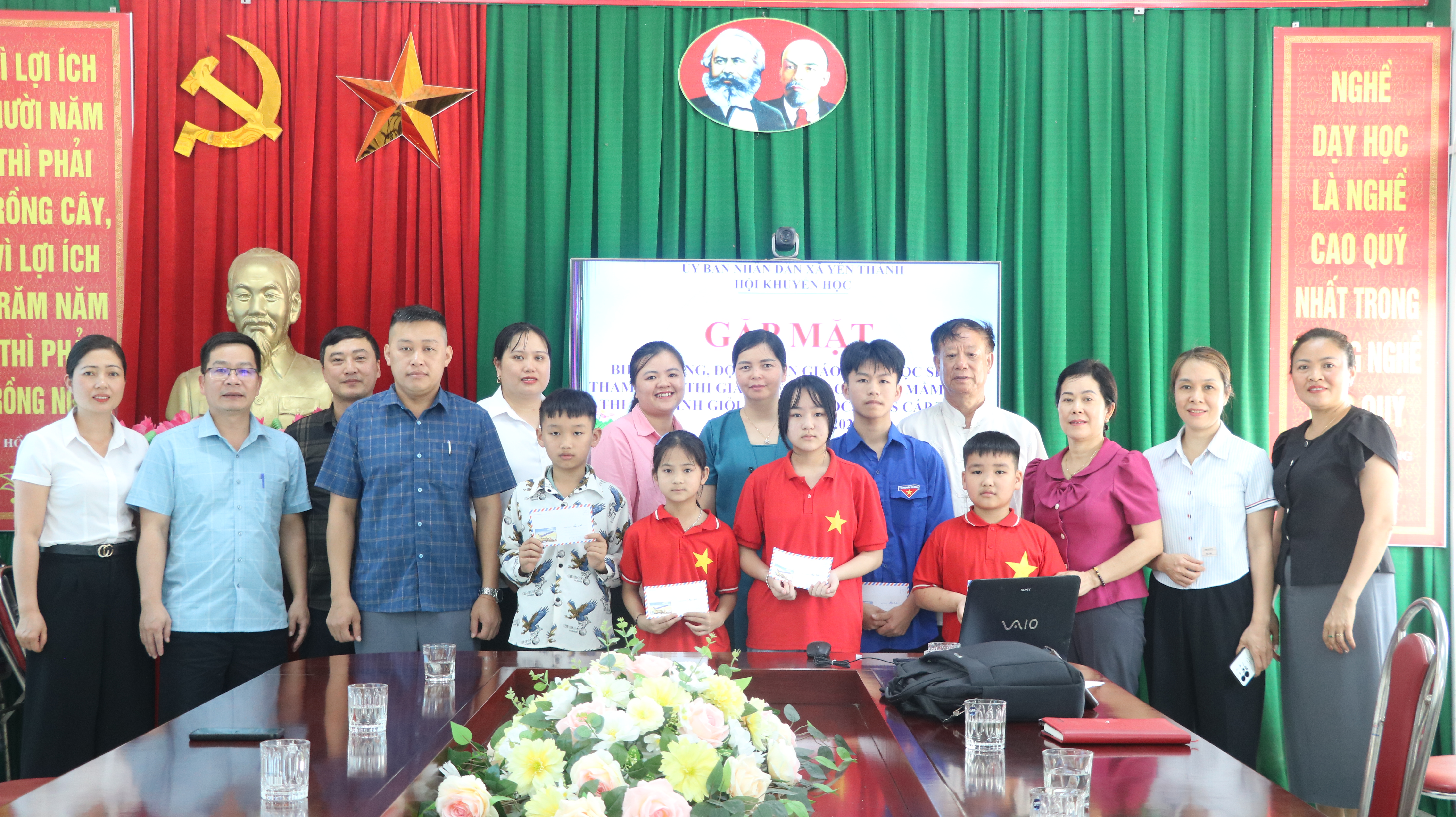  xã Yên Thành: Gặp mặt, động viên giáo viên tham gia kỳ thi giáo viên dạy giỏi cấp mầm non, học sinh giỏi cấp tiểu học, THCS cấp tỉnh. 