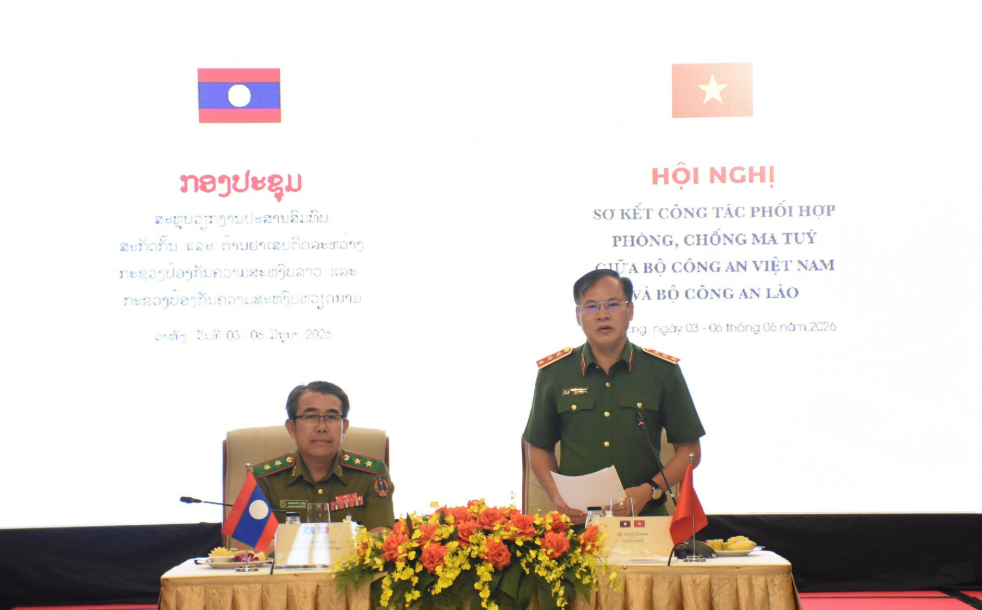 VIỆT NAM - LÀO TĂNG CƯỜNG PHỐI HỢP ĐẤU TRANH PHÒNG, CHỐNG TỘI PHẠM MA TÚY XUYÊN QUỐC GIA