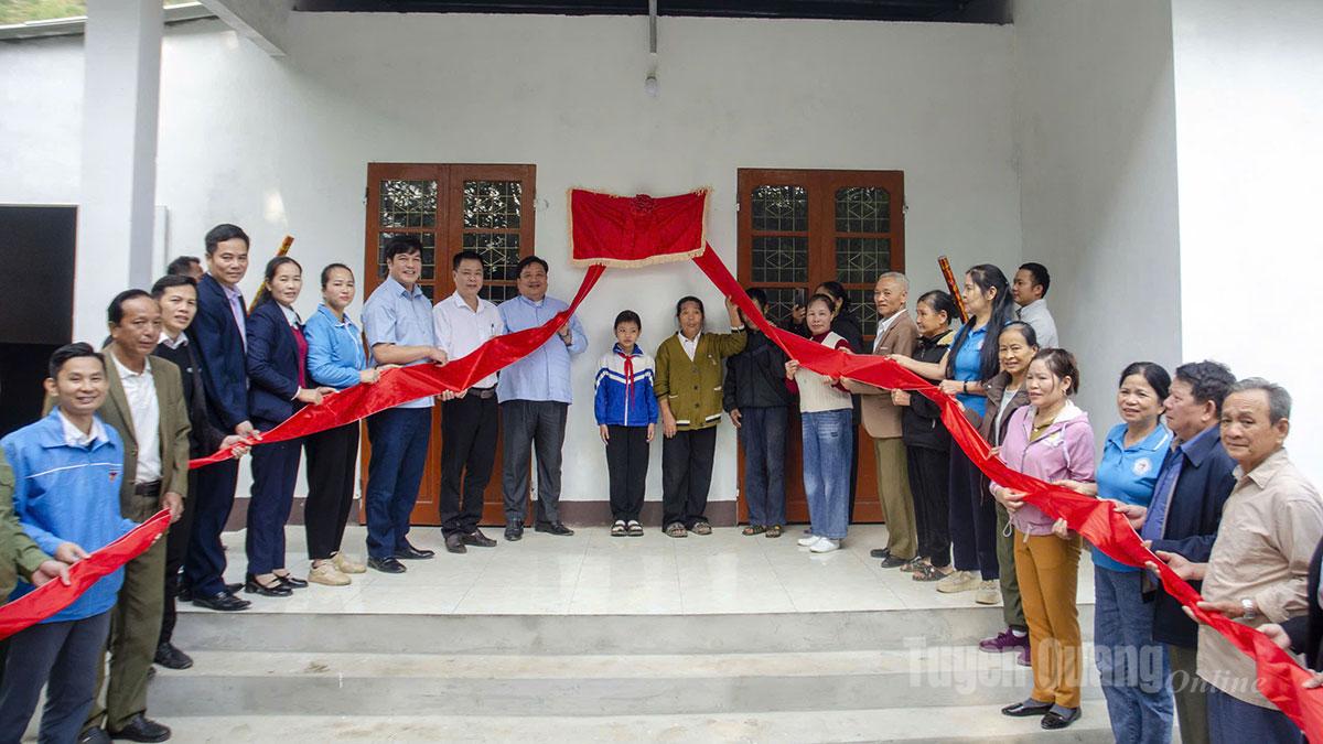 Khánh thành nhà Đại đoàn kết ở Tân Thanh