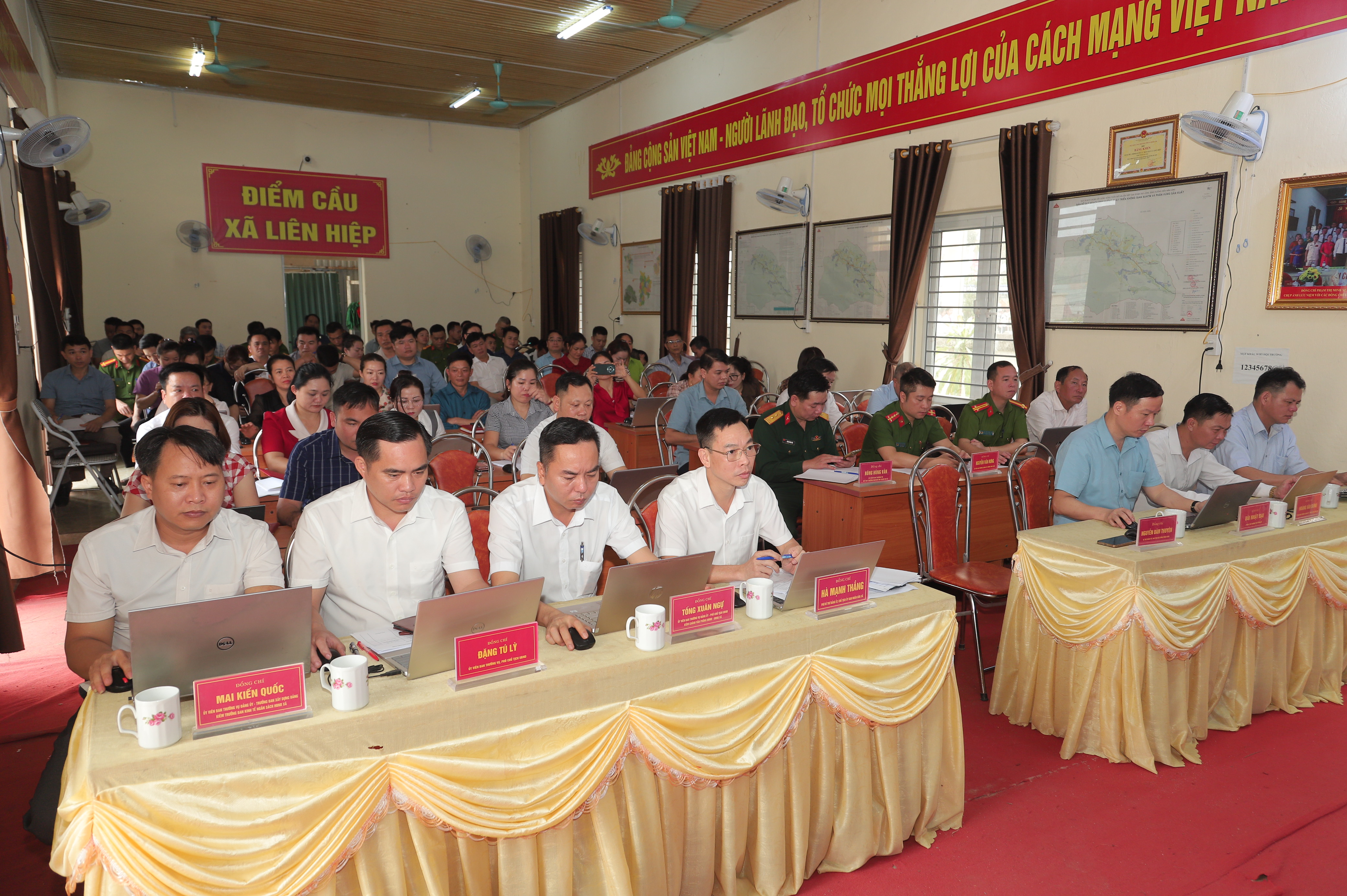 Đảng uỷ xã Liên Hiệp nghiên cứu, học tập, quán triệt Nghị quyết Đại hội lần thứ XIV của Đảng