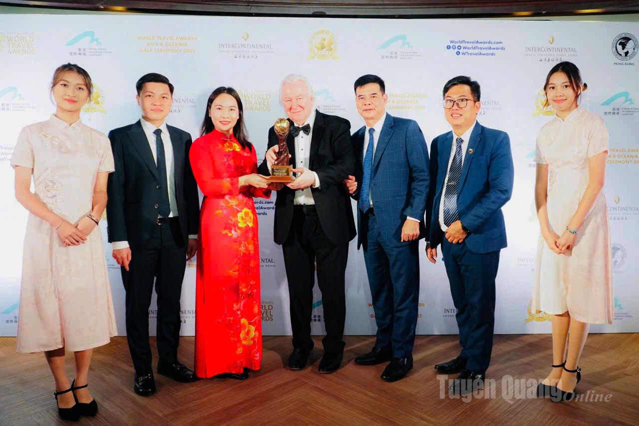 Công viên Địa chất Toàn cầu UNESCO Cao nguyên đá Đồng Văn được trao Giải thưởng “Điểm đến văn hóa khu vực hàng đầu châu Á năm 2025”