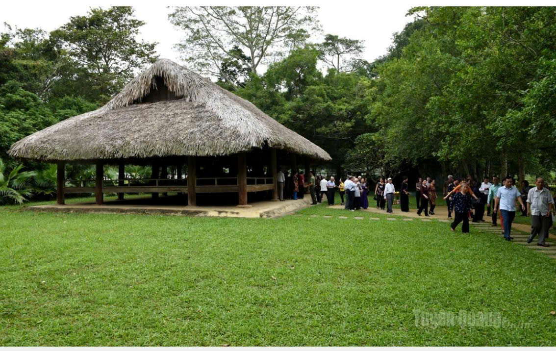 Từ Tân Trào đến Lũng Cú