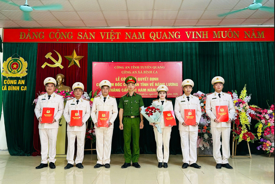 CÔNG AN XÃ BÌNH CA TỔ CHỨC LỄ THĂNG CẤP BẬC HÀM, NÂNG BẬC LƯƠNG NĂM 2026