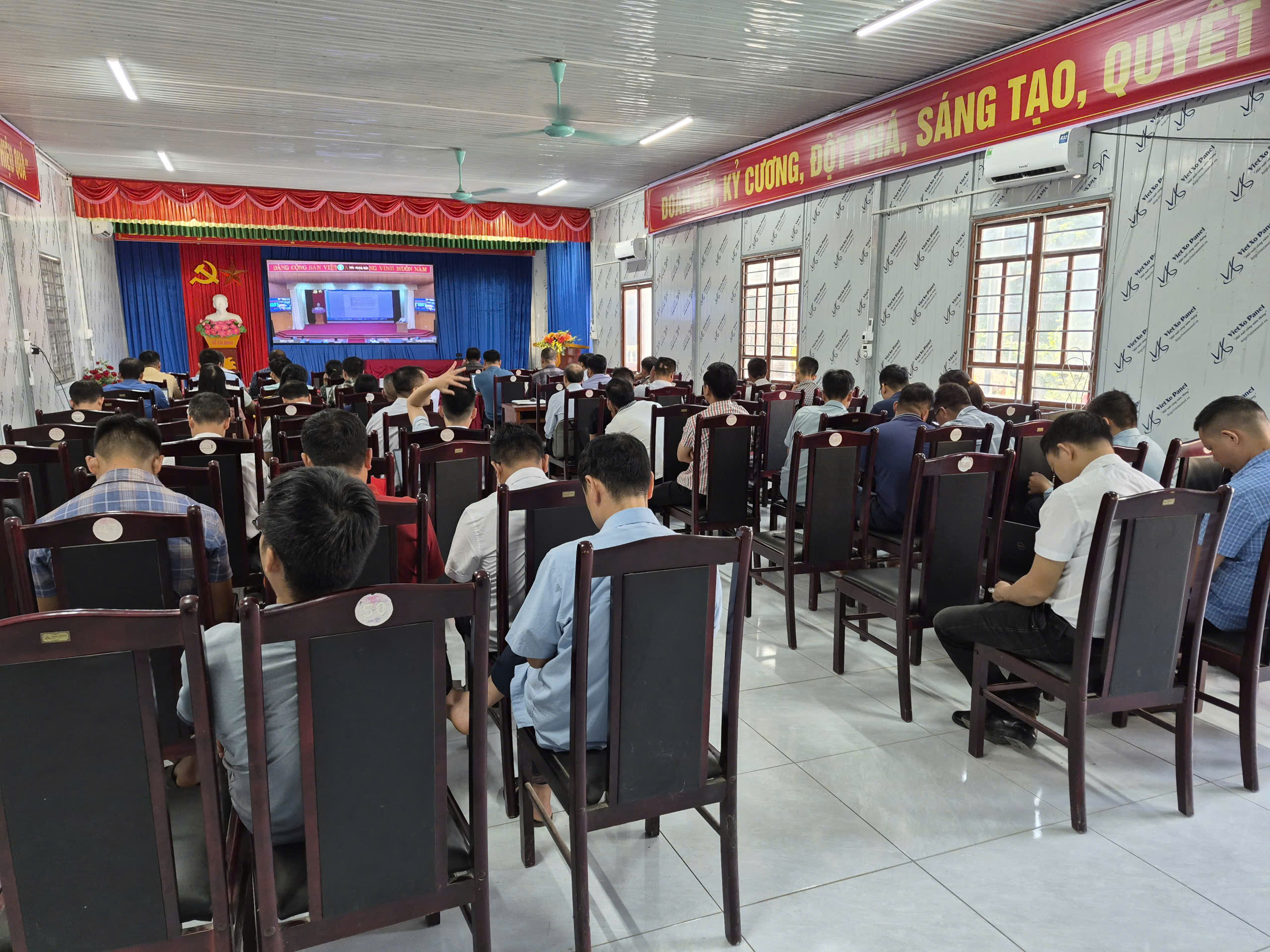 HỘI NGHỊ TẬP HUẤN ỨNG DỤNG AI