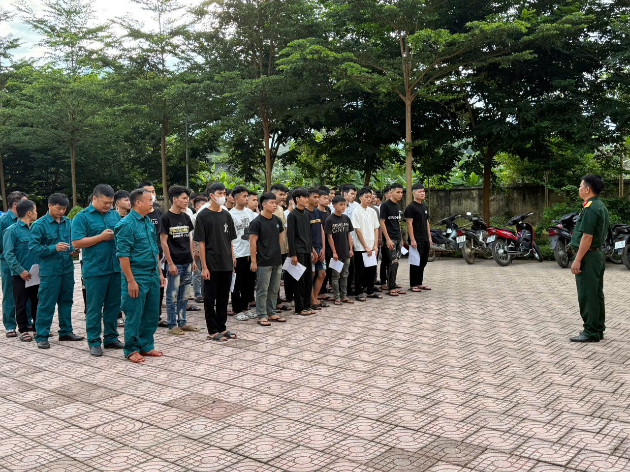 Xã Linh Hồ tổ chức khám sơ tuyển nghĩa vụ quân sự và nghĩa vụ tham gia Công an nhân dân năm 2027