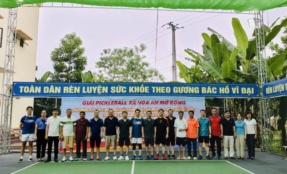 Hoà An tổ chức thành công Giải Pickleball mở rộng và Giải giao hữu bóng chuyền hơi chào mừng kỷ niệm 51 năm ngày giải phóng miền Nam thống nhất đất nước và kỷ niệm 140 năm ngày Quốc tế lao động 1/5.