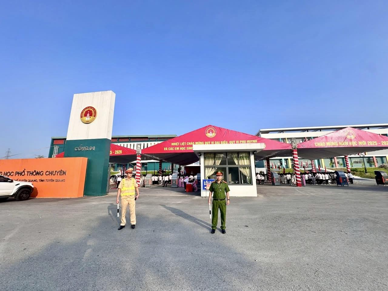 TRIỂN KHAI ĐỒNG BỘ PHƯƠNG ÁN BẢO ĐẢM ANTT TRONG NGÀY KHAI GIẢNG NĂM HỌC MỚI
