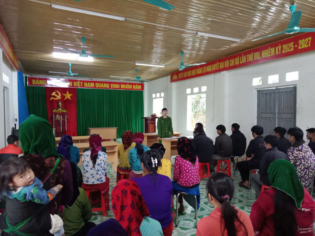 CÔNG AN XÃ MẬU DUỆ TĂNG CƯỜNG TUYÊN TRUYỀN, VẬN ĐỘNG THU HỒI VŨ KHÍ – VẬT LIỆU NỔ – CÔNG CỤ HỖ TRỢ 