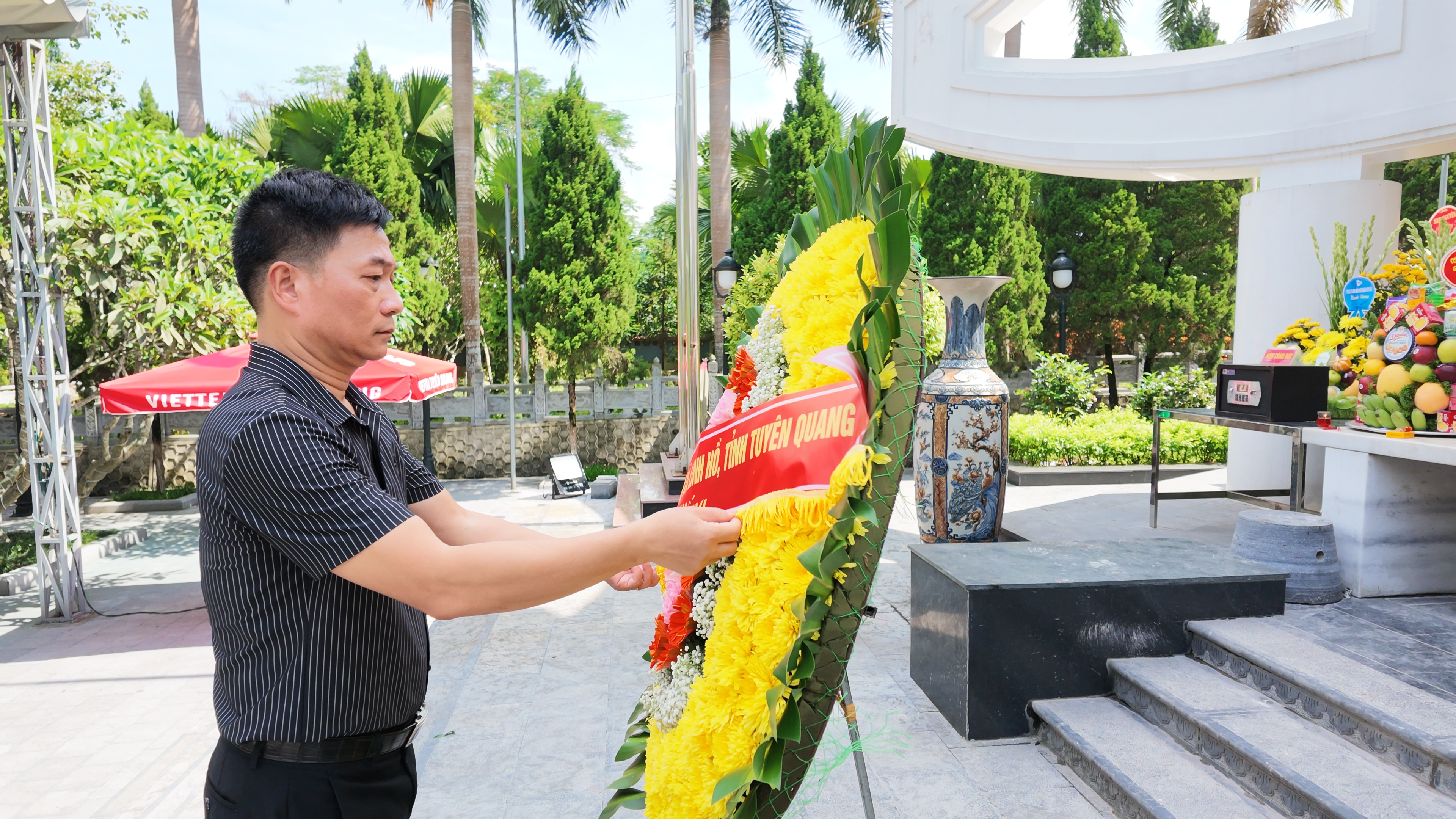 Viếng NT 7.JPG