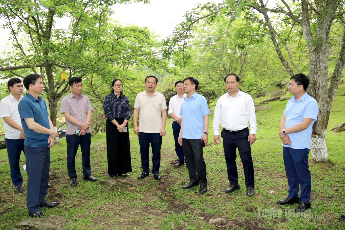 Chủ nhiệm Ủy ban Kiểm tra Tỉnh ủy Nguyễn Hưng Vượng thăm, khảo sát mô hình phát triển du lịch cộng đồng tại xã Hồng Thái