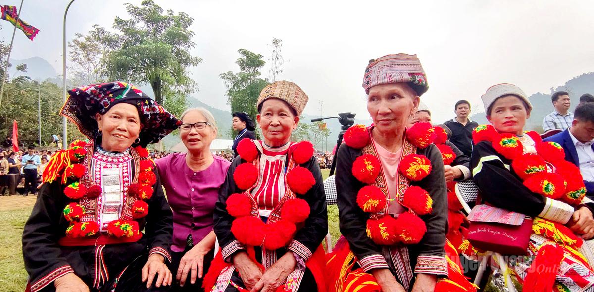 Bộ trang phục cưới được gìn giữ hơn bảy thập kỷ