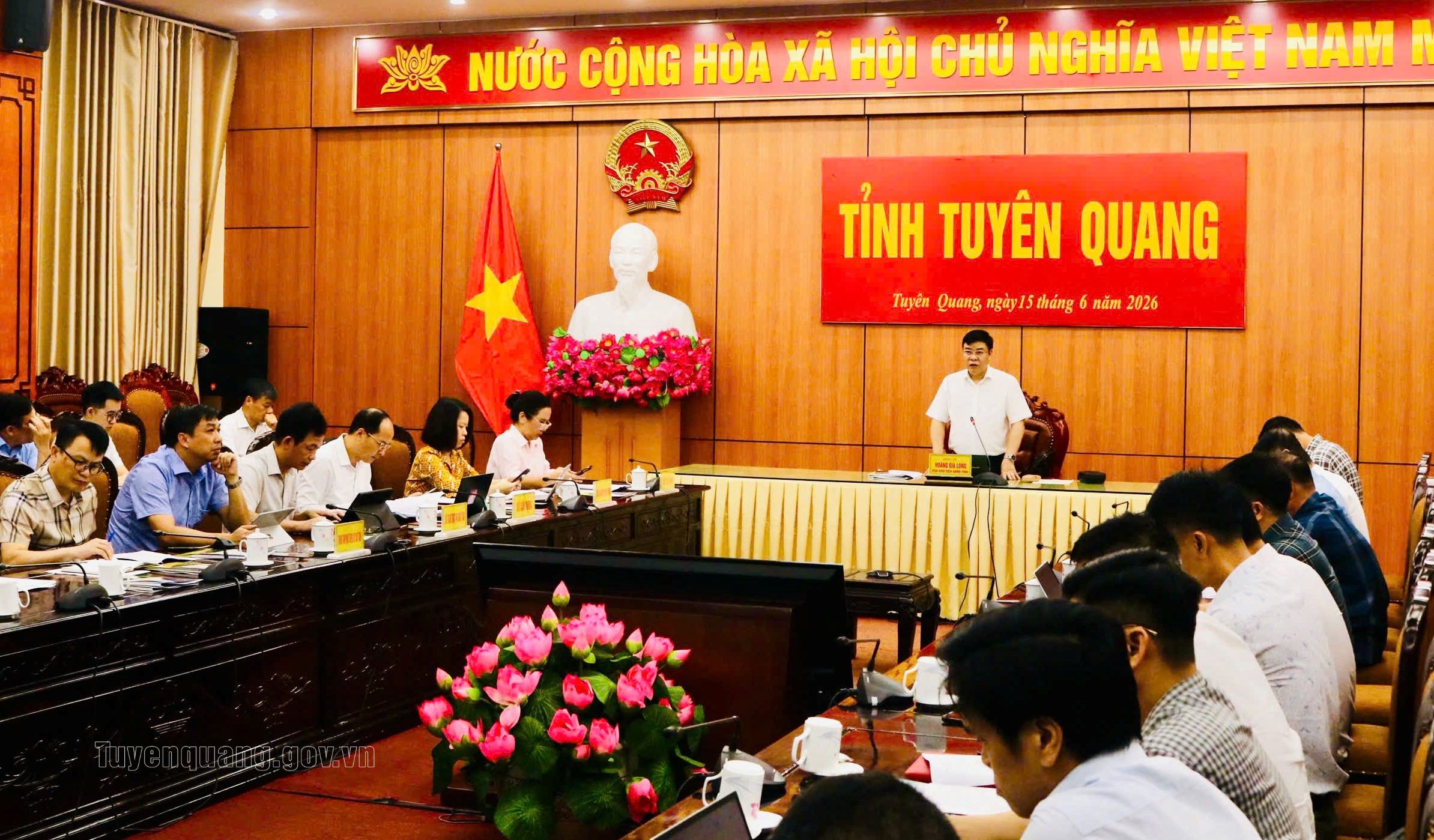 Phó Chủ tịch UBND tỉnh Hoàng Gia Long làm việc với Ban Quản lý Dự án đầu tư xây dựng công trình tỉnh