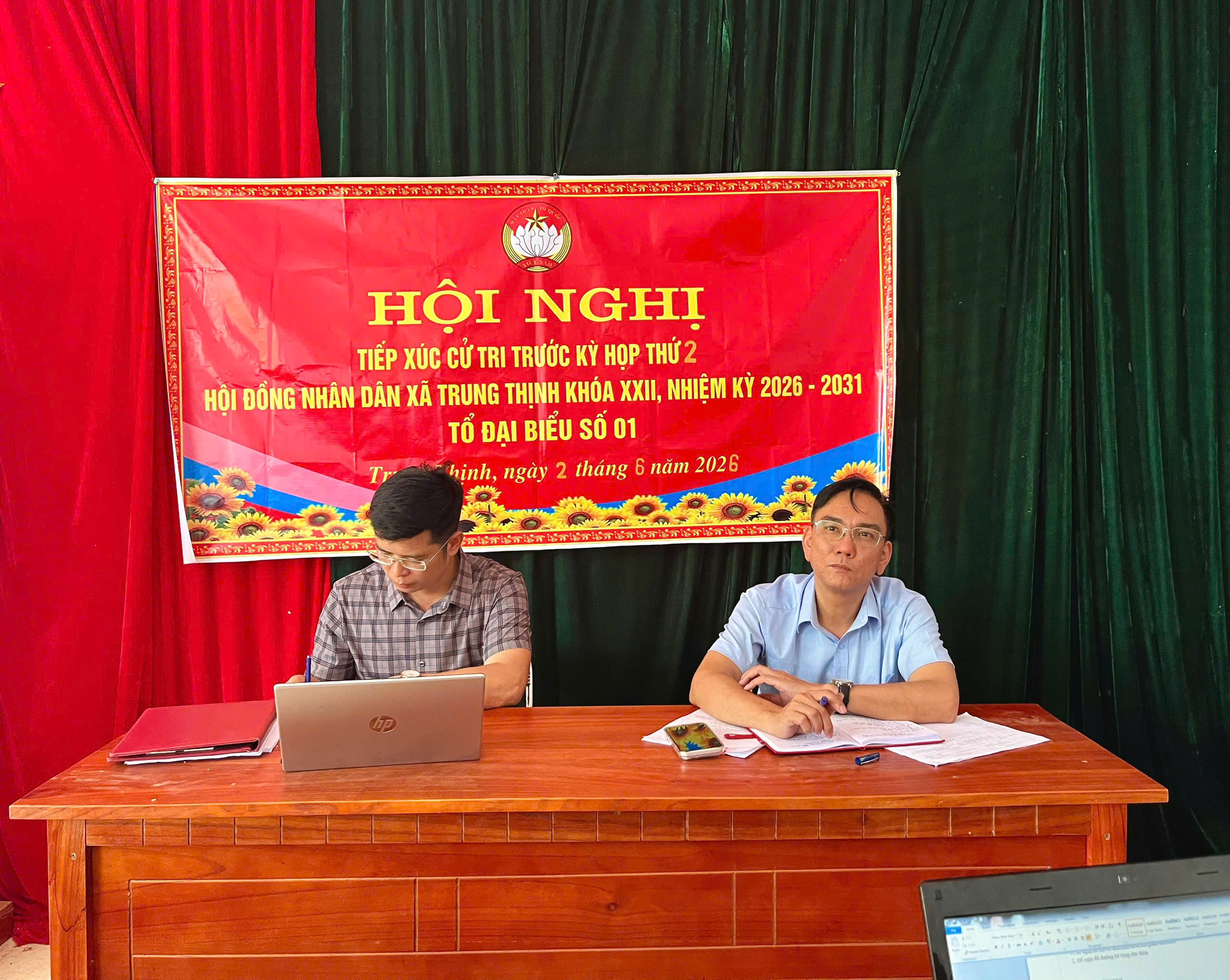 TỔ ĐẠI BIỂU SỐ 01 HĐND XÃ TRUNG THỊNH TIẾP XÚC CỬ TRI TRƯỚC KỲ HỌP THỨ HAI
