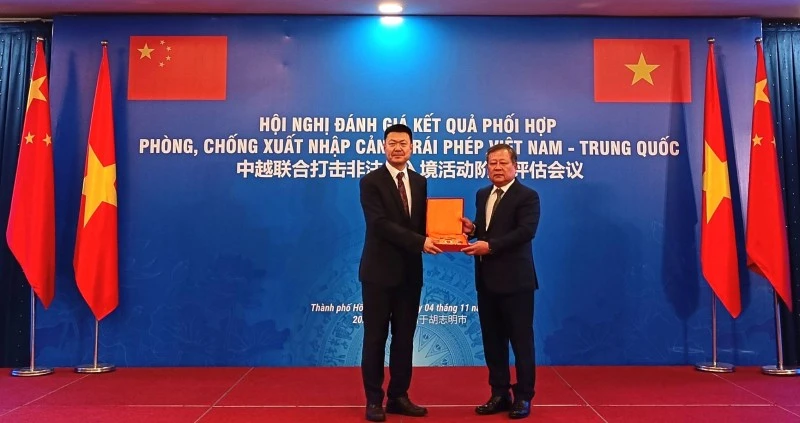 Viet Nam, China strengthen control over illegal cross-border movements