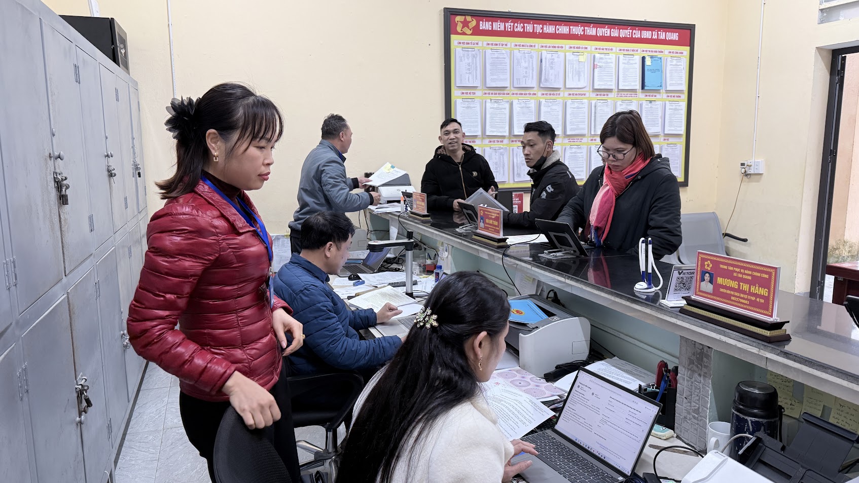 Đẩy mạnh chuyển đổi số tại Trung tâm Phục vụ hành chính công xã Tân Quang 