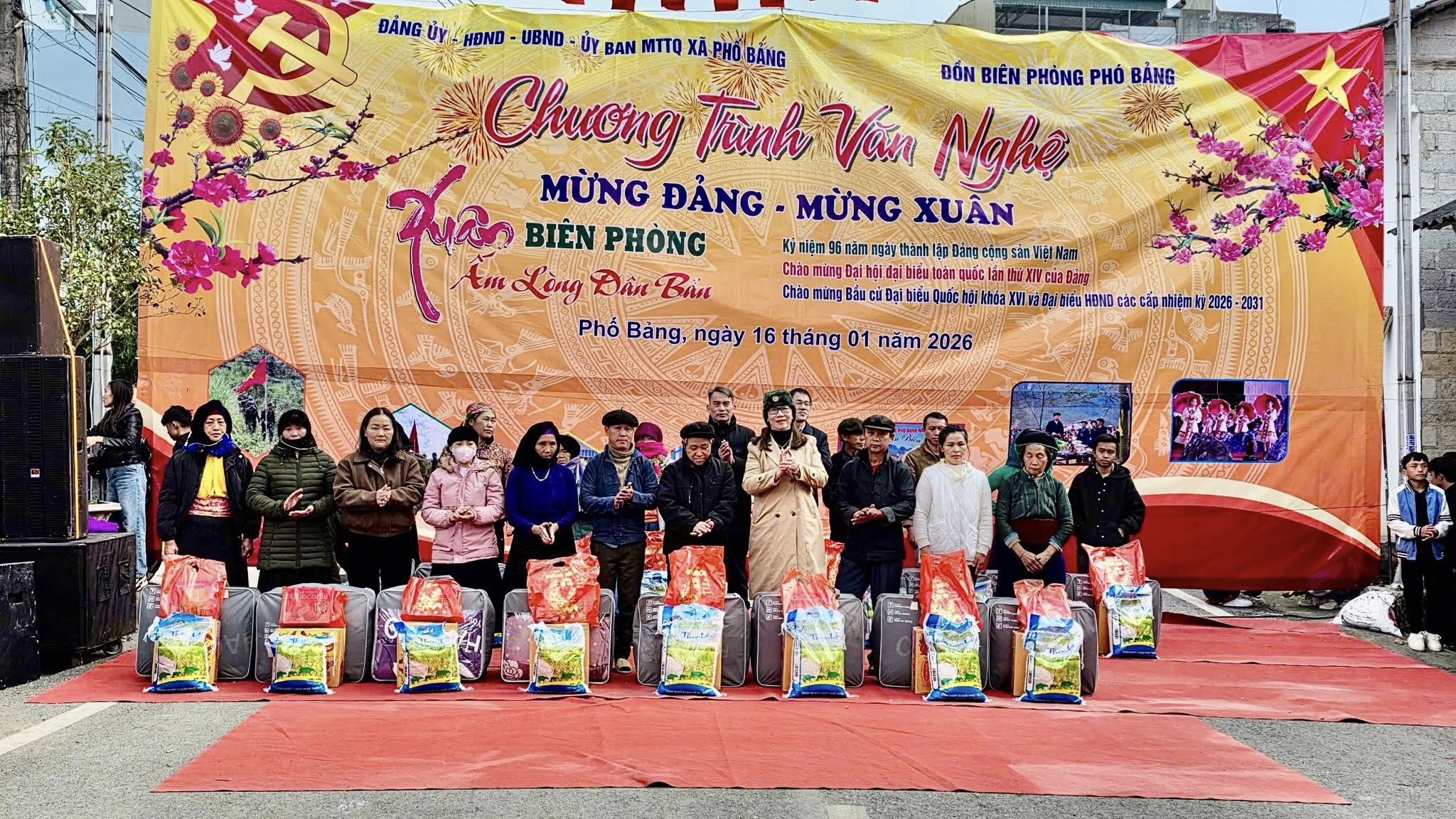 XÃ PHỐ BẢNG TỔ CHỨC CHƯƠNG TRÌNH “XUÂN BIÊN PHÒNG ẤM LÒNG DÂN BẢN”