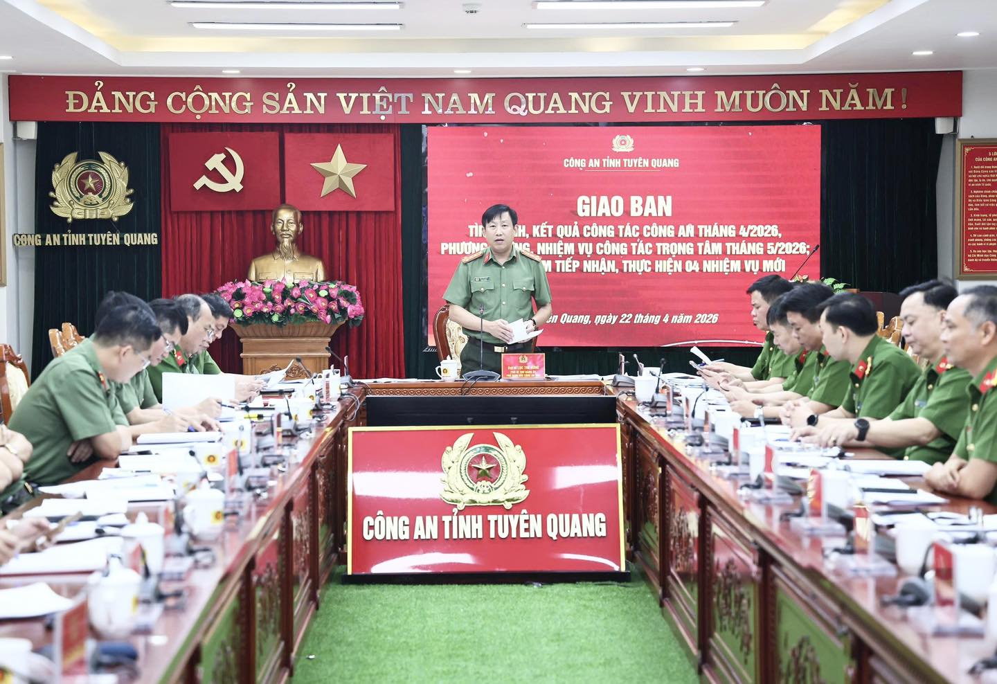 TRIỂN KHAI CÁC PHƯƠNG ÁN ĐẢM BẢO AN NINH, AN TOÀN DỊP LỄ GIỖ TỔ VÀ 30/4 - 01/5