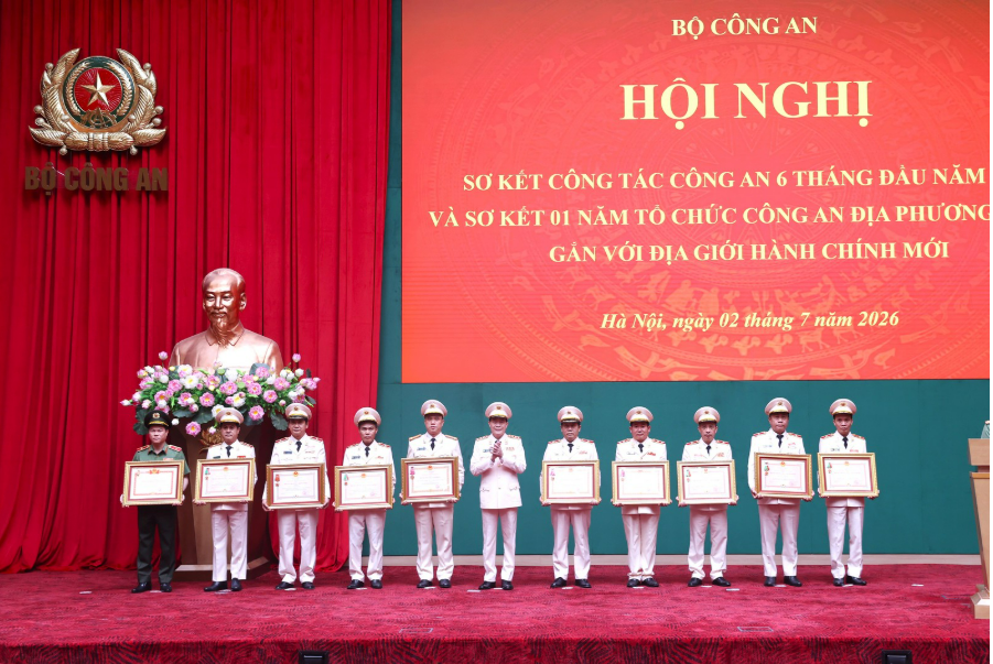 TỪ PHONG TRÀO “BA NHẤT” ĐẾN NHỮNG VIỆC LÀM VÌ NHÂN DÂN