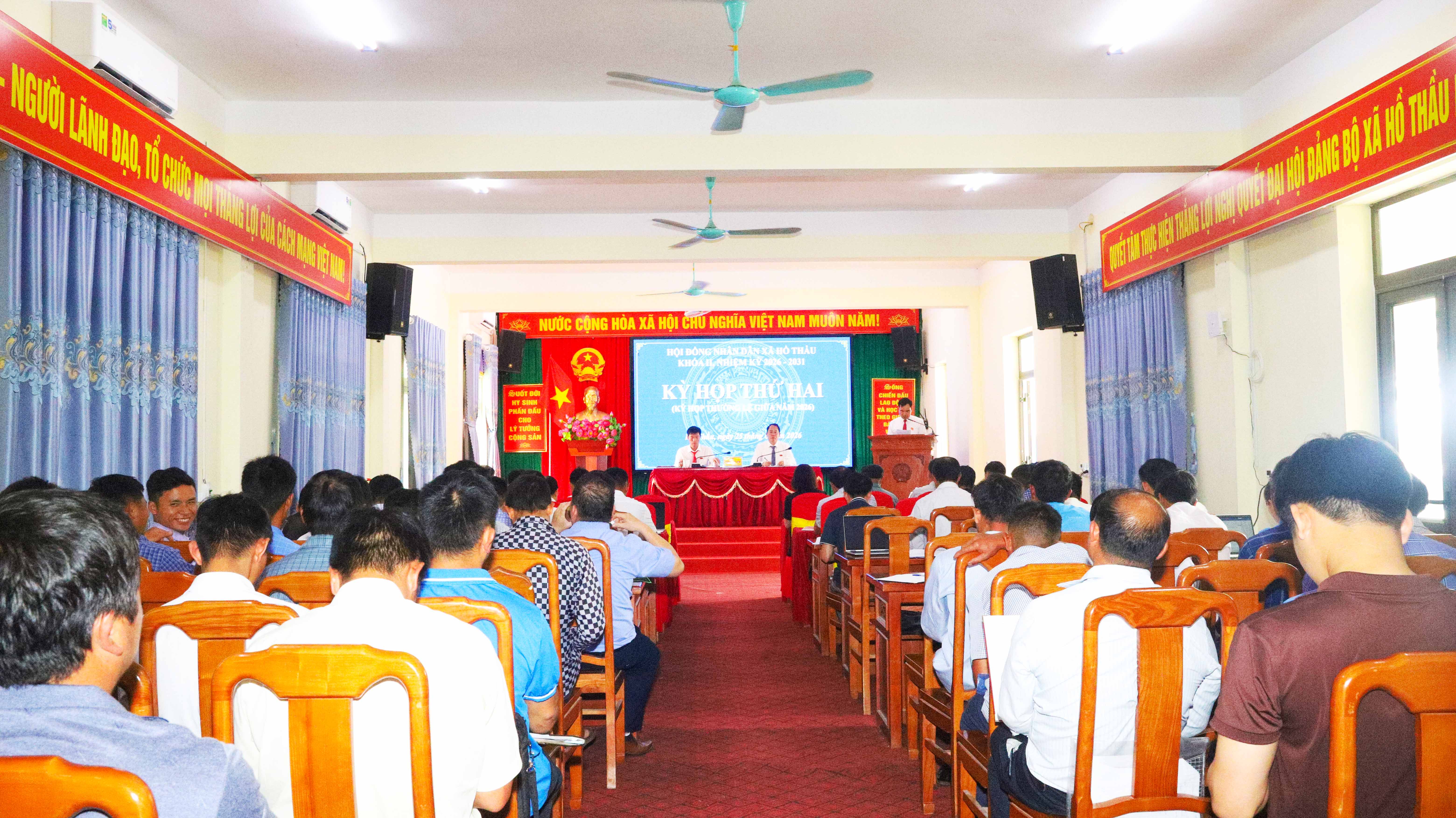 HĐND XÃ HỒ THẦU TỔ CHỨC KỲ HỌP THỨ HAI, KHÓA II, NHIỆM KỲ 2026 - 2031: THÔNG QUA NHIỀU NỘI DUNG QUAN TRỌNG 