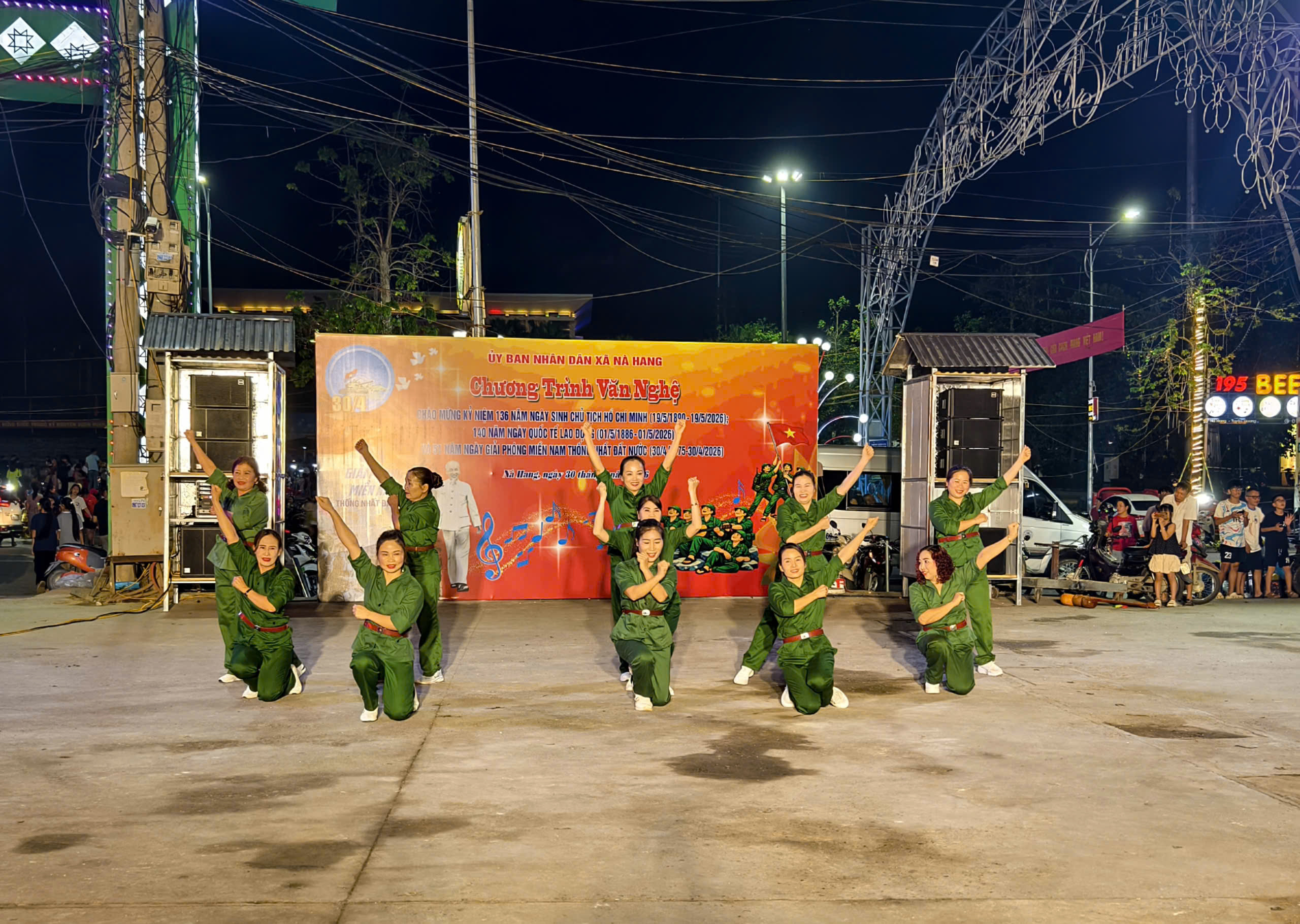 Nà Hang tổ chức Chương trình giao lưu văn nghệ chào mừng các ngày lễ lớn của đất nước