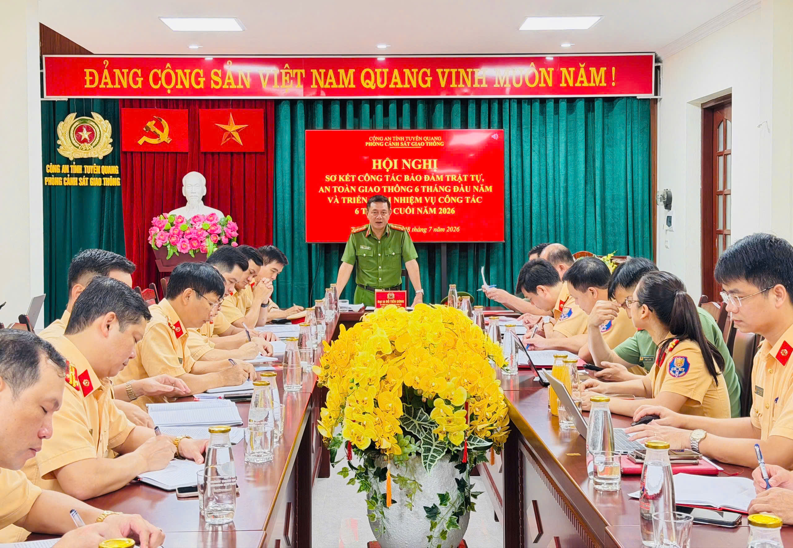 PHÒNG CẢNH SÁT GIAO THÔNG TỔ CHỨC HỘI NGHỊ SƠ KẾT CÔNG TÁC BẢO ĐẢM TRẬT TỰ,  AN TOÀN GIAO THÔNG 6 THÁNG ĐẦU NĂM 2026