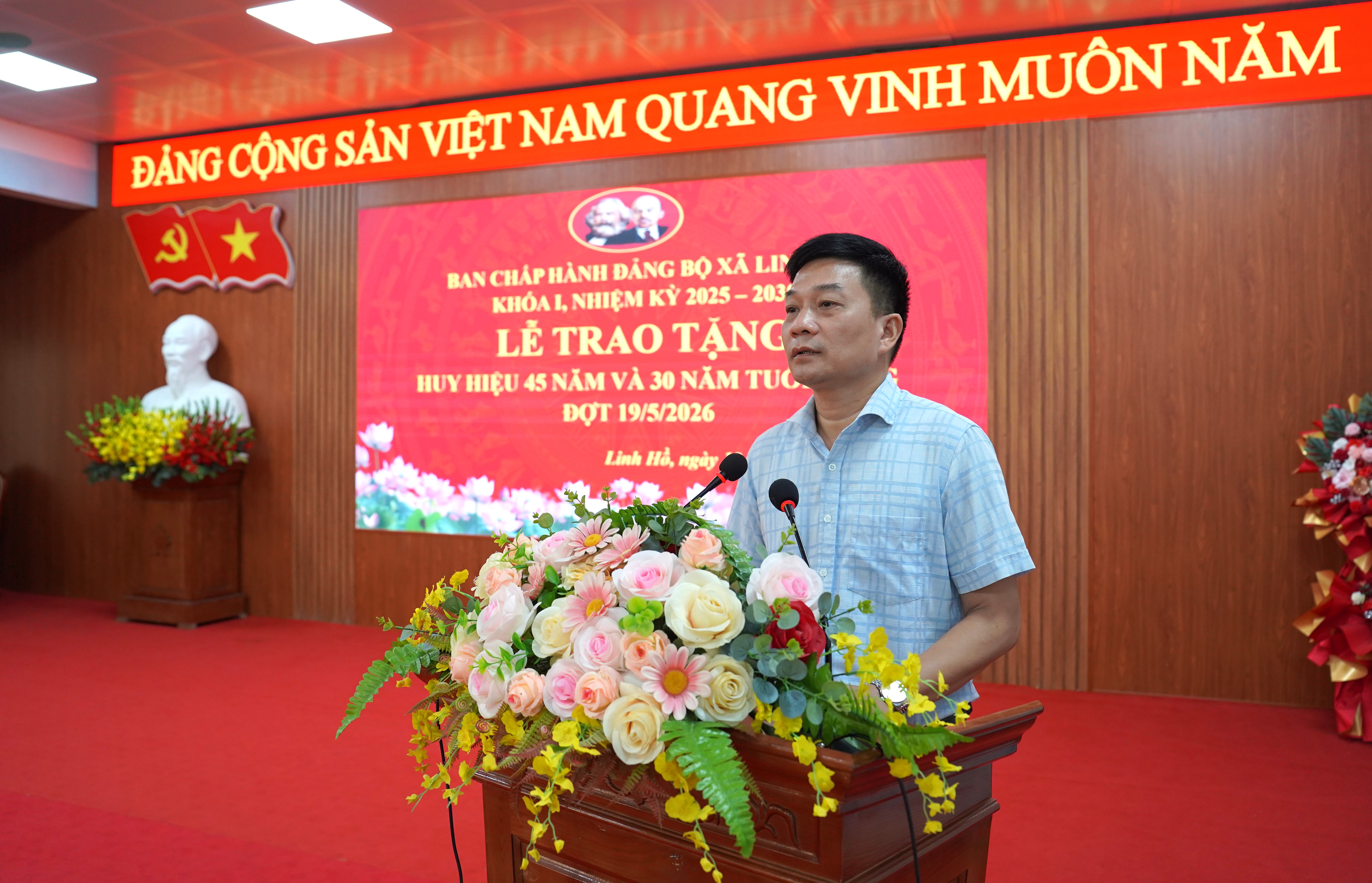 Huy hiệu 4.JPG