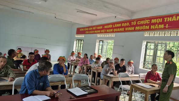 CÔNG AN XÃ VIỆT LÂM TUYÊN TRUYỀN PHÁP LUẬT VỀ PHÒNG CHỐNG TỘI PHẠM, MA TÚY, BẢO VỆ ĐA DẠNG SINH HỌC, MÔI TRƯỜNG VÀ PHÒNG CHÁY, CHỮA CHÁY