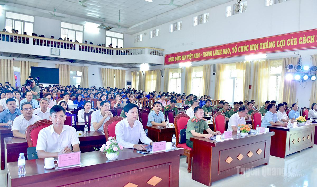 Tuyên Quang phát động hưởng ứng Chiến dịch “Không một mình” năm 2026