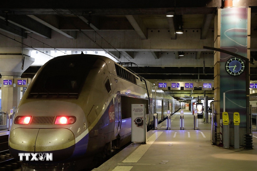 Việt Nam và Pháp trao đổi hợp tác trong lĩnh vực đường sắt