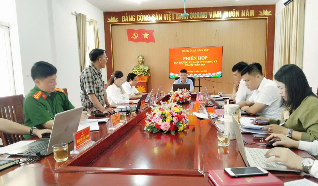 Họp BTV th&aacute;ng 7 a Xu&acirc;n ph biểu.jpg